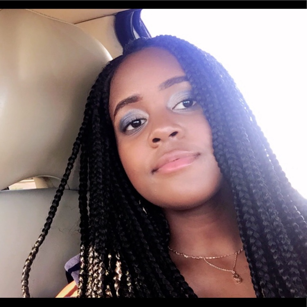 Meet your Posher, Sharon